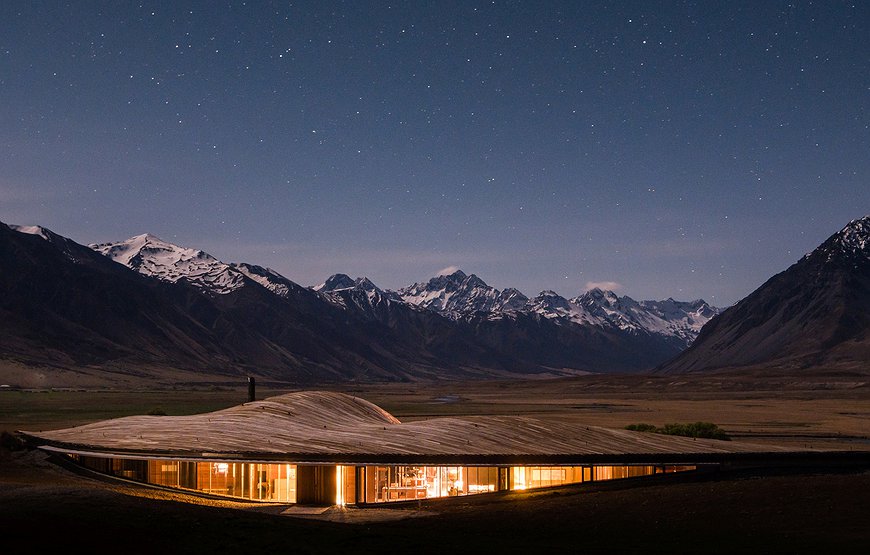 The Lindis - A Lodge Built to Masquerade as 10,000-Year-Old Glacial Debris