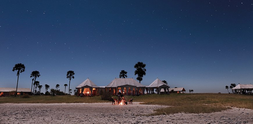 San Camp - Family-Run Salt Flats Camp In Botswana