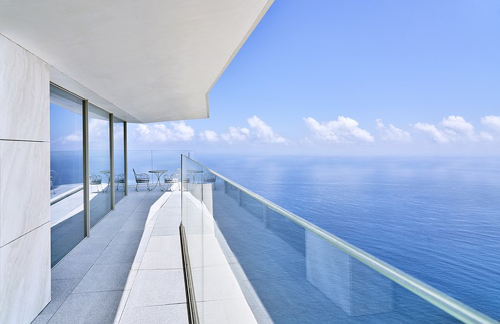 The Maybourne Riviera - Crystal Panoramic Suite Terrace view