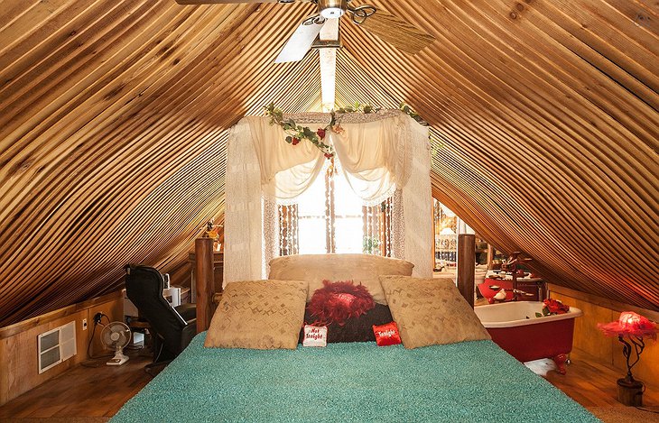 Genuine Draft Horse Ranch bedroom