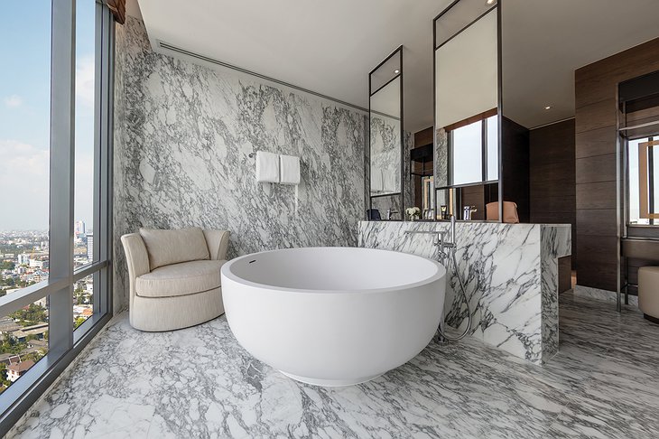 Thonburi Suite Bathroom With Signature Rounded Bathtub