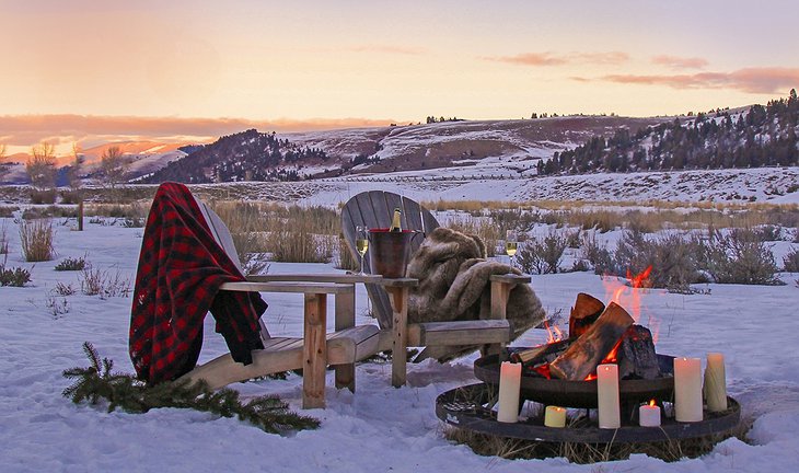 Fire camping in the snow