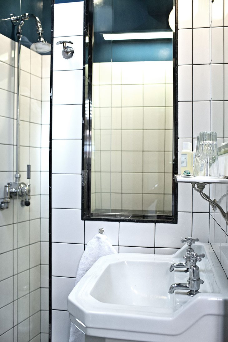 Central Hotel Copenhagen bathroom