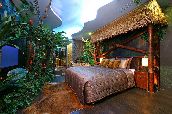 Sato Castle Hawaii room