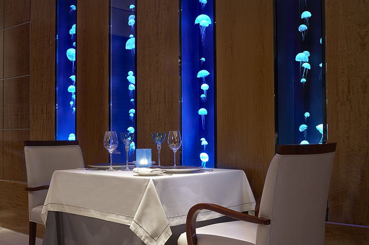 Hotel President Wilson Geneva Bayview Restaurant with jellyfish in the walls