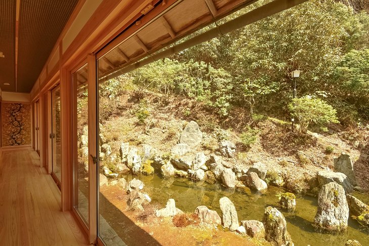 Koyasan Saizen-in Temple Garden View Corridor