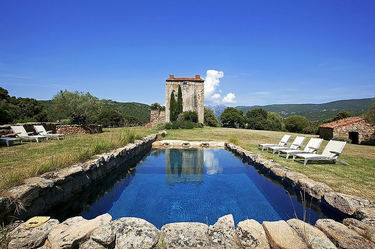Murtoli A Figa villa and swimming pool