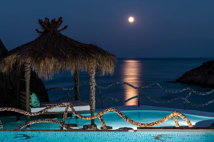 Blue & You Suite Terrace Night View