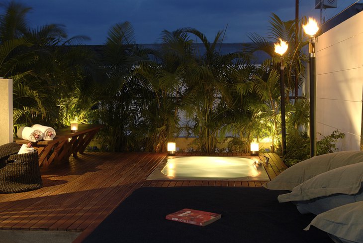 The One Hotel Angkor private jacuzzi