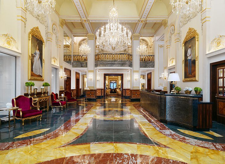 Hotel Imperial Vienna lobby