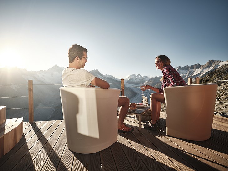 The Cube Aletsch Dinner With A Panorama