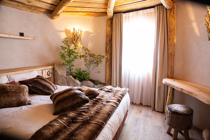 Pairi Daiza Resort Full Moon Lodge Bedroom