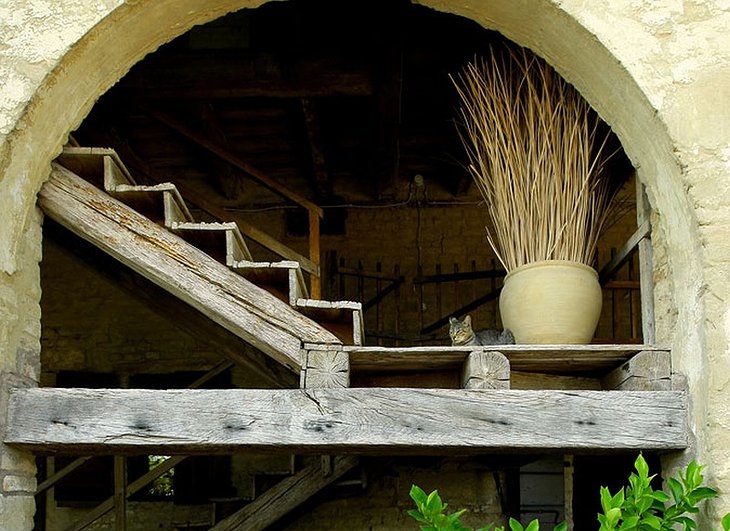 Locanda Rosa Rosae staircase from wood