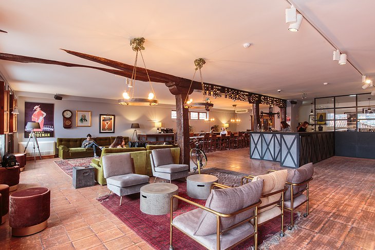 The House Of Sandeman Lounge & Bar