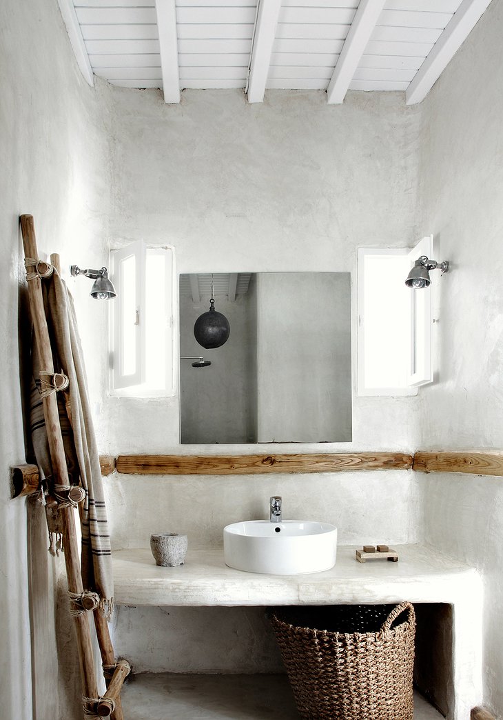 San Giorgio Mykonos bathroom