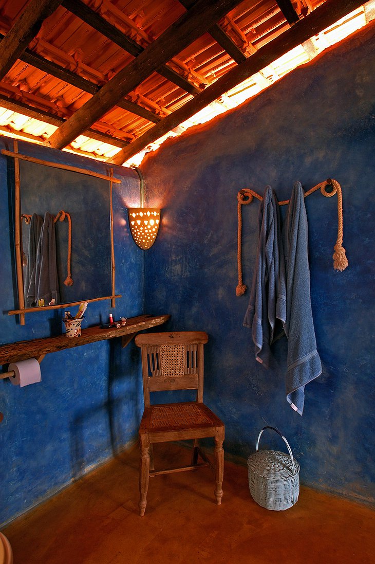 Elsewhere Goa bathroom