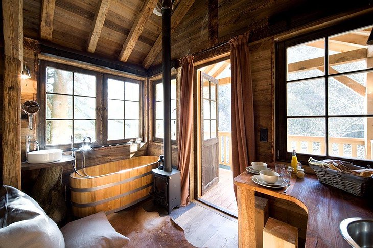 Cabane Perchée Bathtub