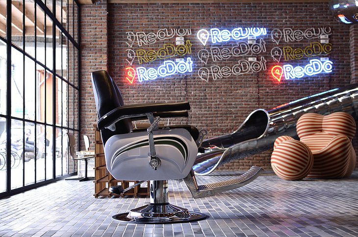 Reddot Hotel Design Chair