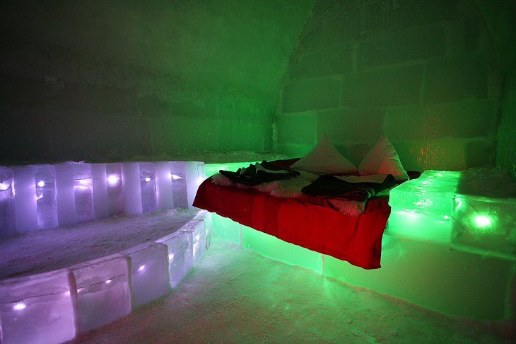 Ice Hotel Romania room