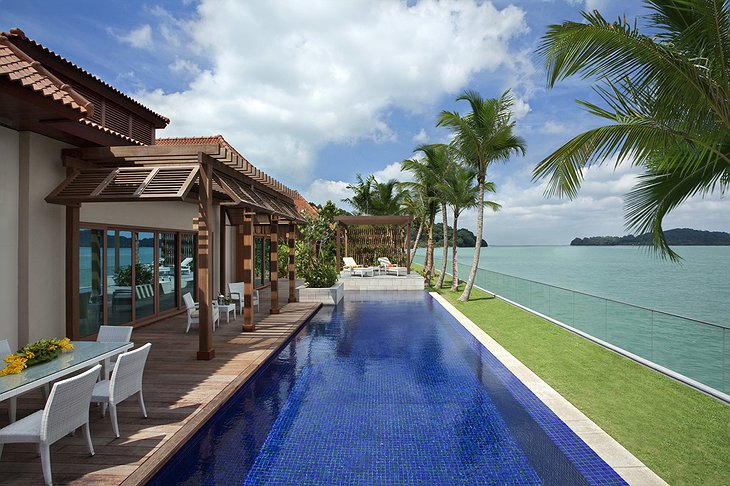 Beach Villas pool