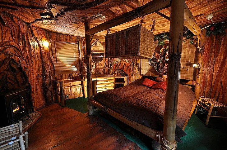 Norrqvarn Hotell Tree Stump Bedroom