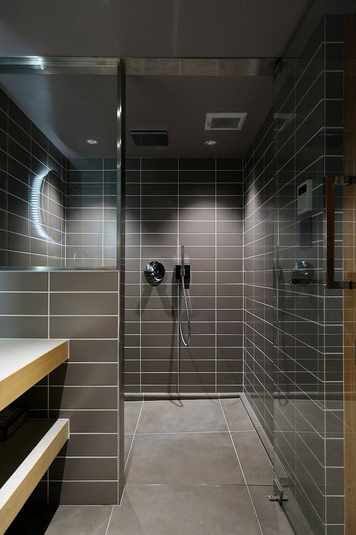 AET Hotel Apartment Shower