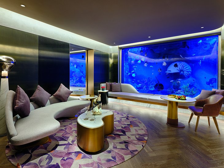InterContinental Shanghai Wonderland King Bed Suite Underwater View