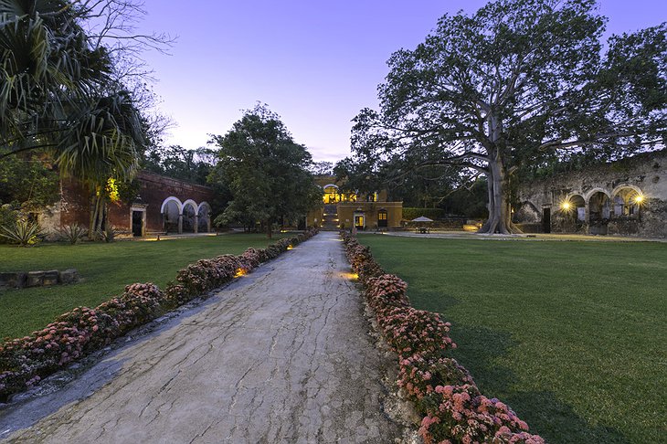 Hacienda Uayamon entrance