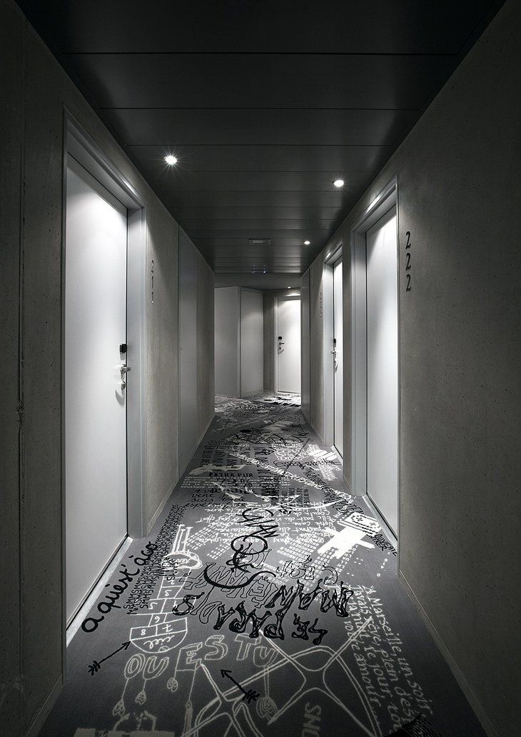 Mama Shelter corridor