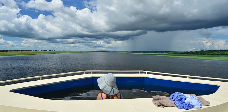 Zambezi Queen  - Luxurious River Safari In Chobe National Park