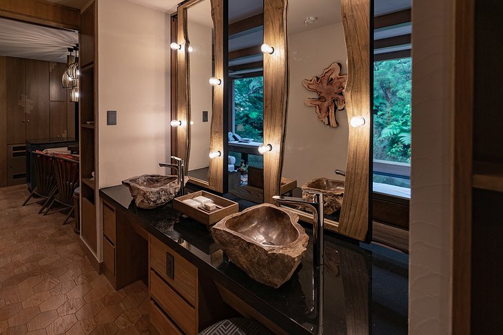 Treeful Treehouse Sustainable Resort AeroHouse Kitchen And Bathroom