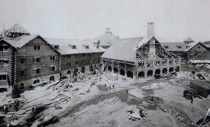 Fairmont Le Chateau Montebello Historic Photo Construction