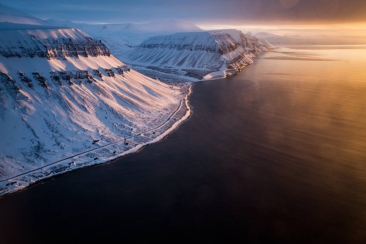Svalbard Spitsbergen Ice Mountains