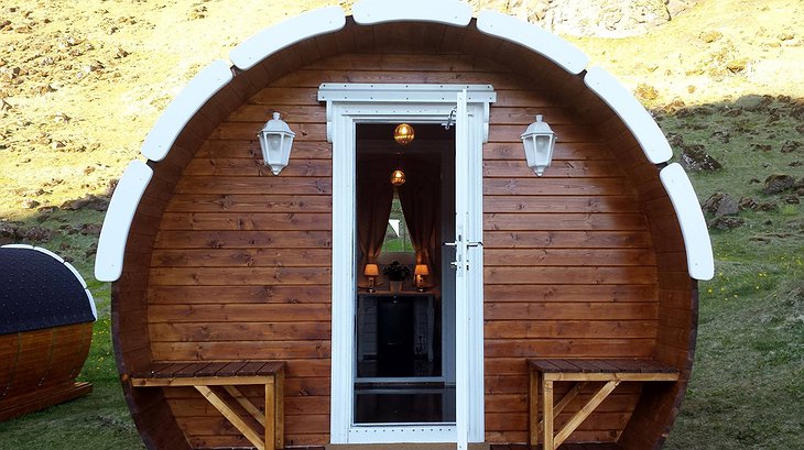 Glamping & Camping Vestmannaeyjar Hobbit House Entrance