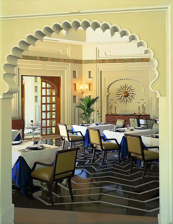 The Oberoi Udaivilas dining room