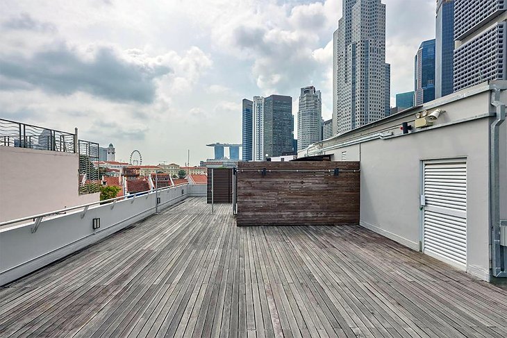 Kinn Capsule Hotel Rooftop Terrace Overlooking Singapore