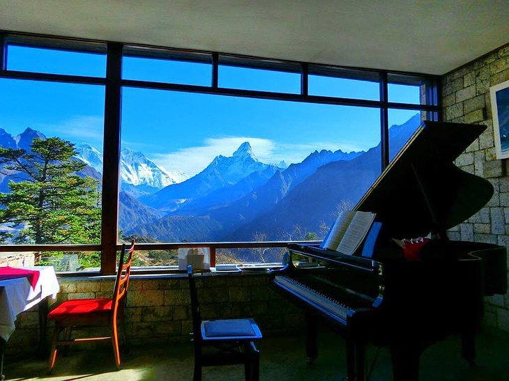 Hotel Everest View Lounge Piano