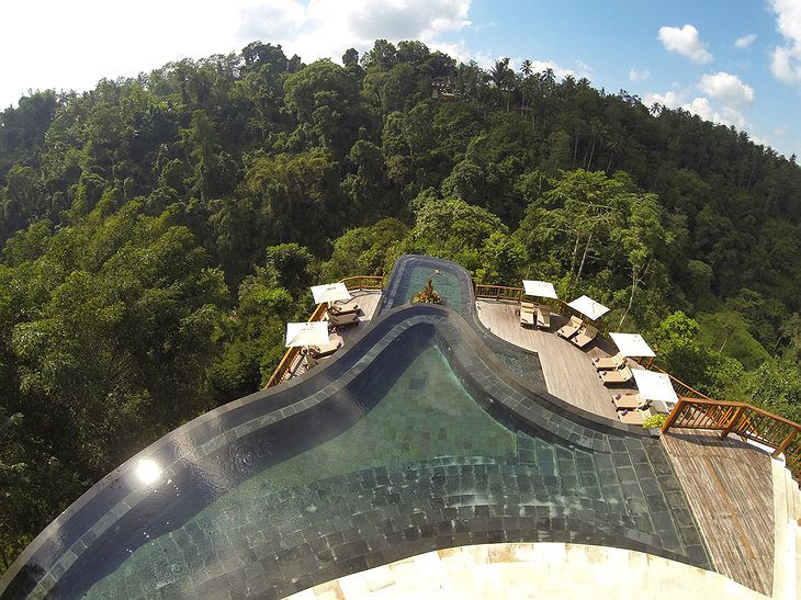 Infinity swimming pool at Hanging Gardens Ubud