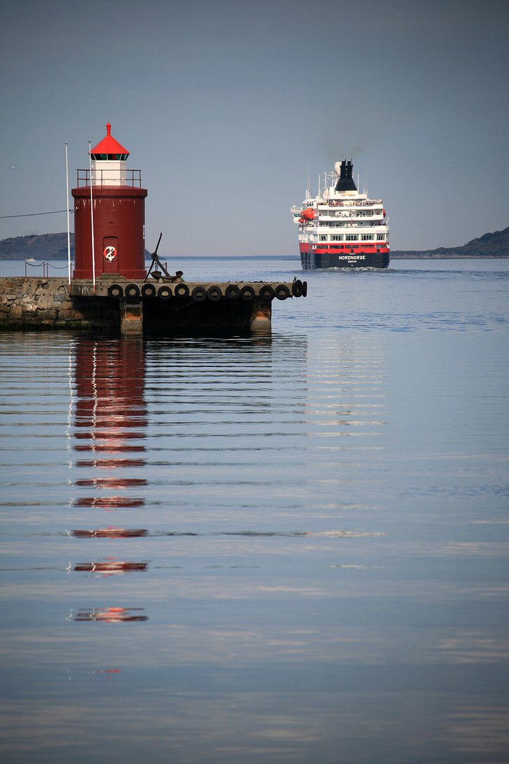 Molja Lighthouse and a ship