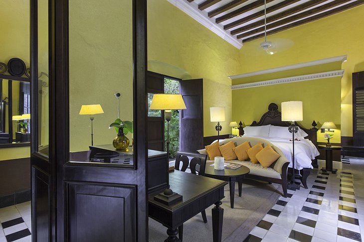 Hacienda Uayamon colonial suite bedroom