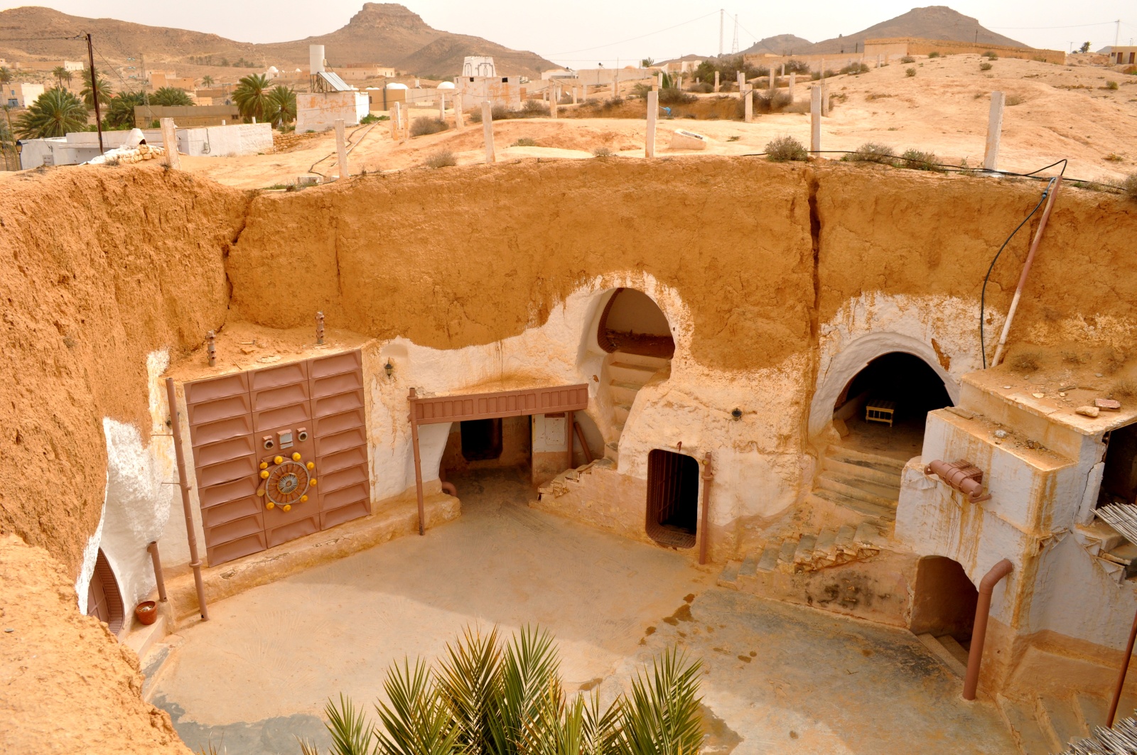 Resulta ng larawan para sa Cave House style (Hotel Sididriss, Matmata, Tunisia