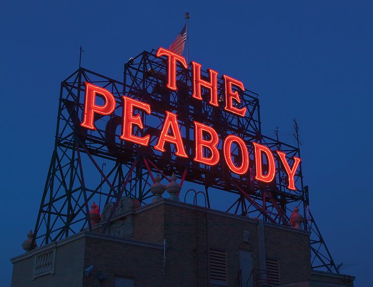 Peabody Memphis rooftop sign