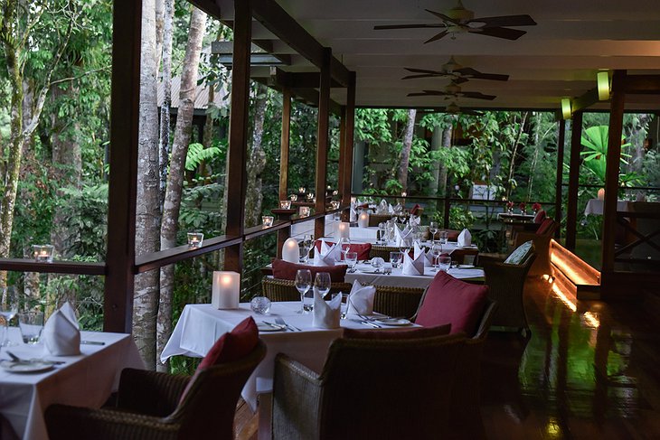Silky Oaks Lodge terrace dining