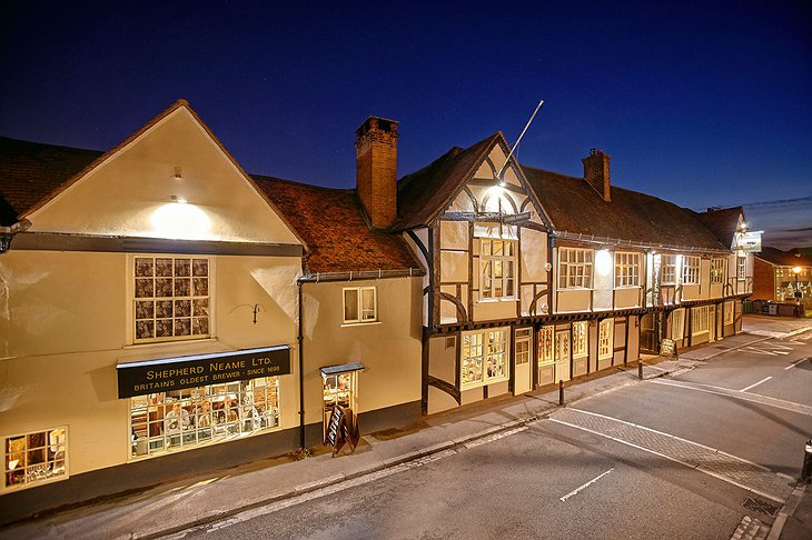 The Ostrich Inn on High Street in Colnbrook