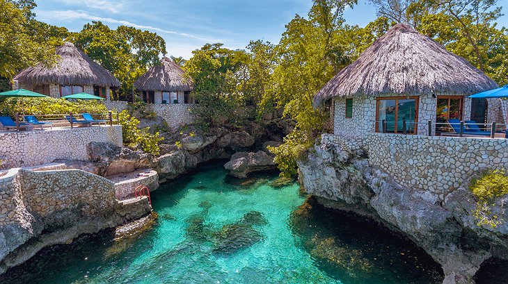Rockhouse Hotel Bay Thatched-Roofed Villas