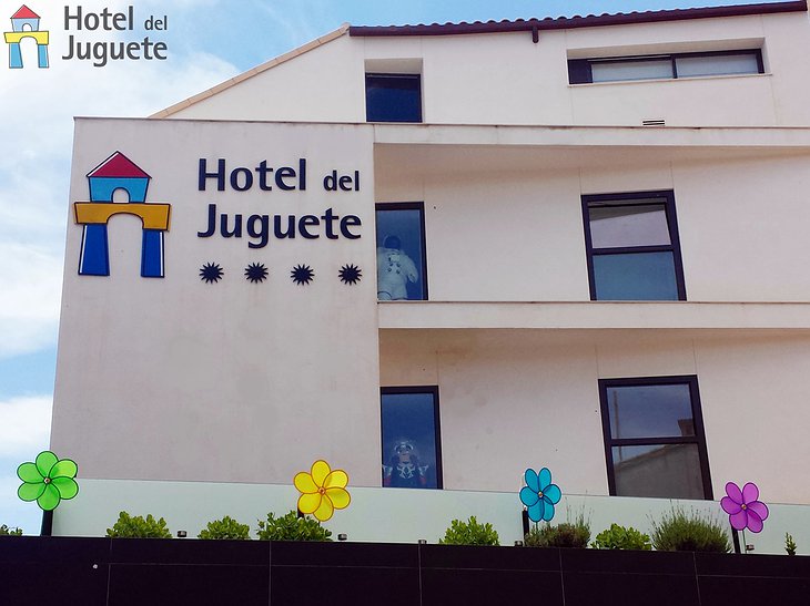Hotel Del Juguete building