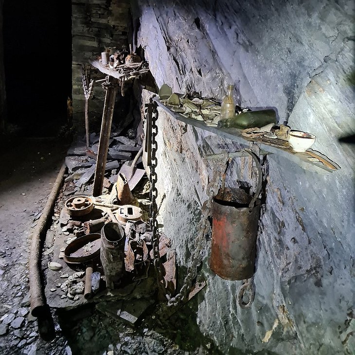 Abandoned miner's stuff