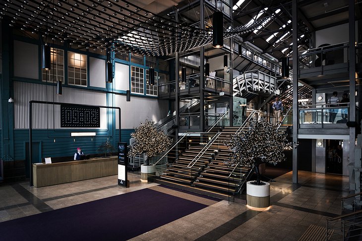 Ovolo Woolloomooloo hotel lobby