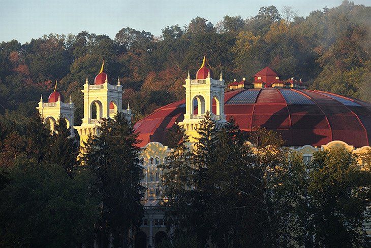 West Baden Springs building top