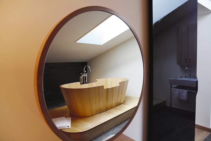 Double deluxe room with Japanese cedar bathtub